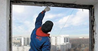 Демонтаж остекления балкона в Сафоново - цена от 565 руб. - Сварной-Сфн